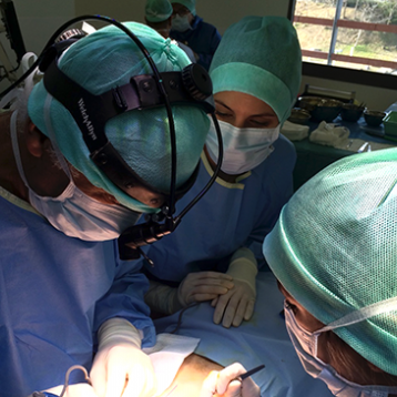Dr. Anissa Belkhou, neue Referenz-Chirurgin in Lille (Frankreich)